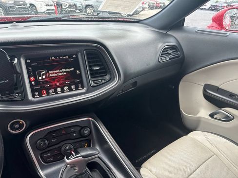 Used 2015 Dodge Challenger SXT Plus w/ Driver Convenience Group RWD image 15