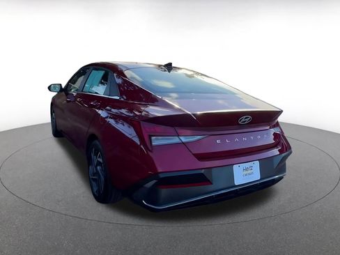 Used 2025 Hyundai Elantra SEL image 10