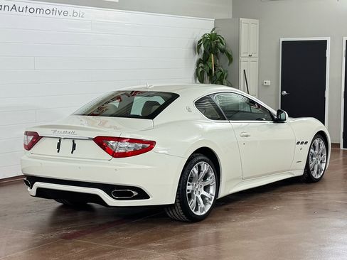 Used 2012 Maserati GranTurismo S image 3