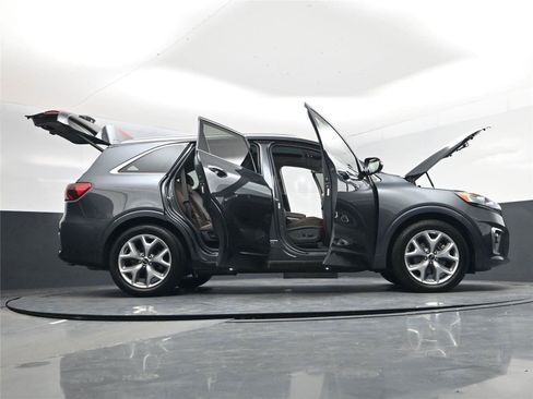 Used 2020 Kia Sorento SX image 23