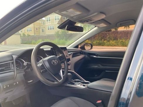 Used 2021 Toyota Camry LE image 10
