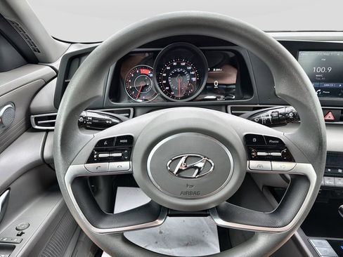 Certified 2023 Hyundai Elantra SEL FWD image 18