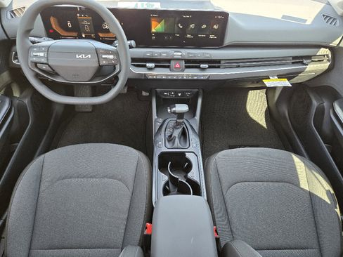 New 2026 Kia K4 LXS image 18