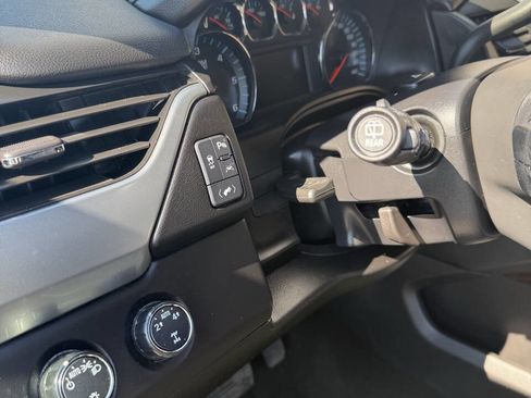 Used 2016 Chevrolet Suburban LT image 13
