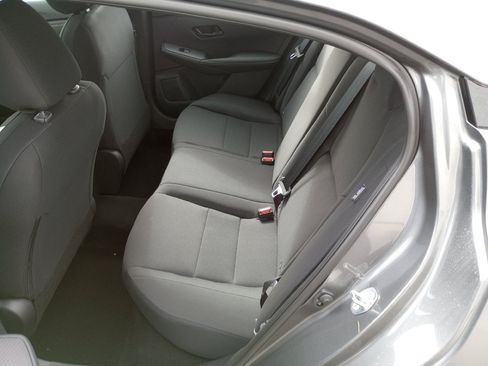 Used 2024 Nissan Sentra S FWD image 13