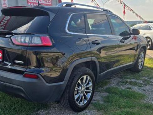 Used 2019 Jeep Cherokee Latitude Plus FWD image 8