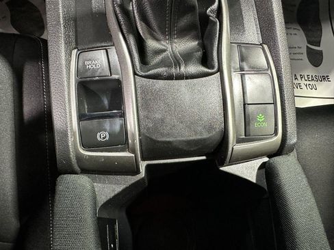 Used 2018 Honda Civic Sport image 18