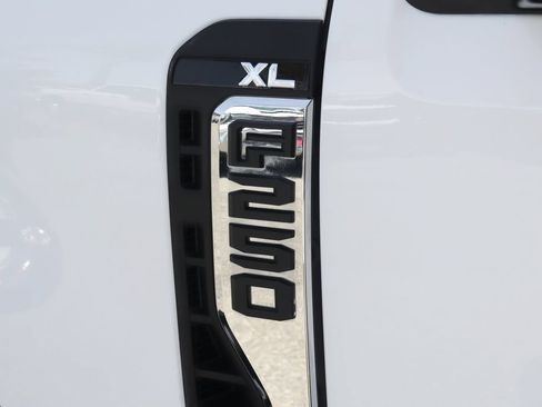 Used 2024 Ford F250 XL w/ XL Chrome Package RWD image 52