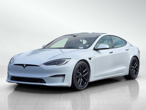Used 2023 Tesla Model S Standard Range image 8