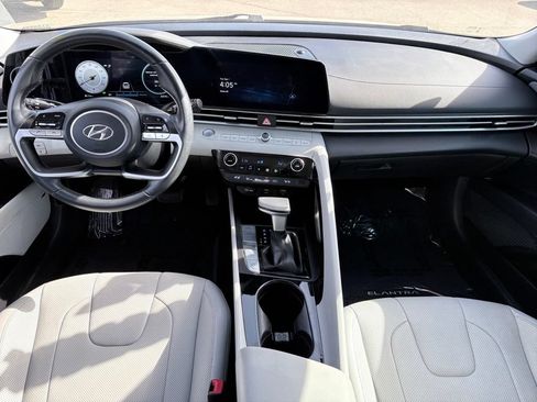 Used 2023 Hyundai Elantra Limited FWD image 8
