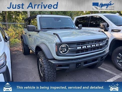 Used 2021 Ford Bronco Black Diamond w/ Sasquatch Package AWD/4WD image 2