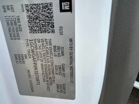 Used 2019 Chevrolet Express 2500 w/ Driver Convenience Package RWD image 34