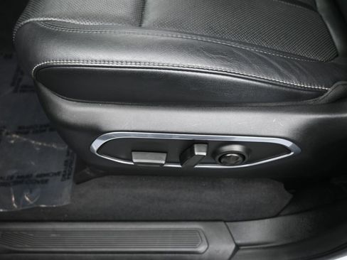 Used 2023 Jeep Wagoneer Series III w/ Preferred Equipment Group image 15