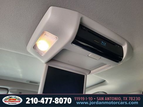 Used 2018 Toyota Sequoia Platinum image 16