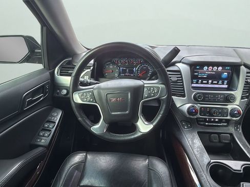 Used 2018 GMC Yukon XL SLT image 21