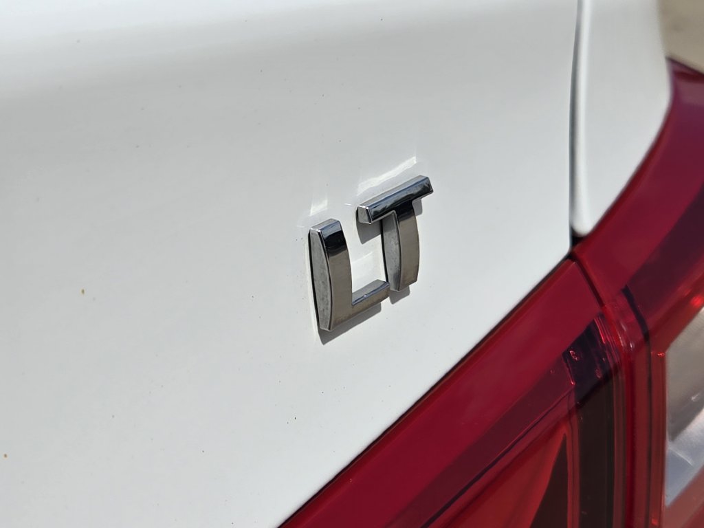 Used 2024 Chevrolet Malibu LT FWD image 19