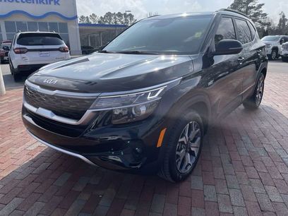 Used 2023 Kia Seltos EX