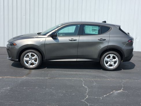 New 2025 Dodge Hornet GT w/ Cold Weather Group image 6