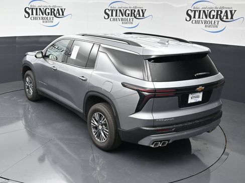 Used 2026 Chevrolet Traverse LT FWD image 25