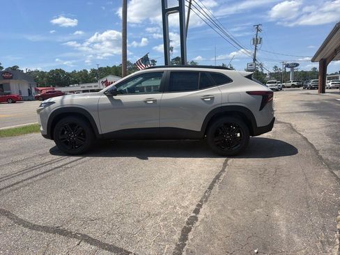 New 2026 Chevrolet Trax ACTIV w/ Driver Confidence Package FWD image 1