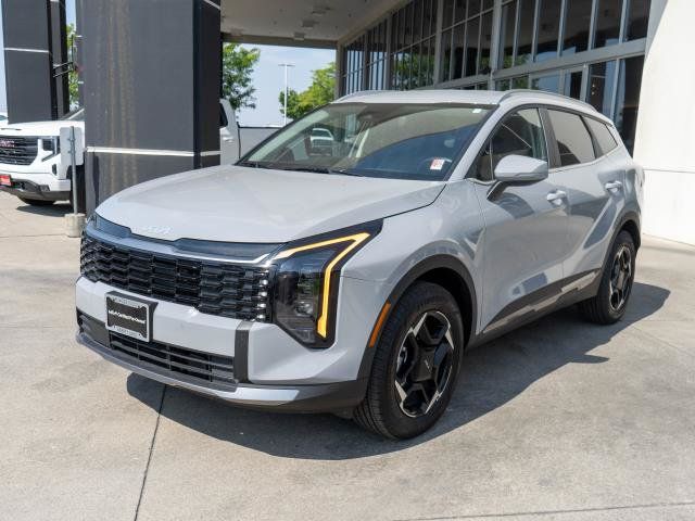 Certified 2026 Kia Sportage EX AWD/4WD image 3