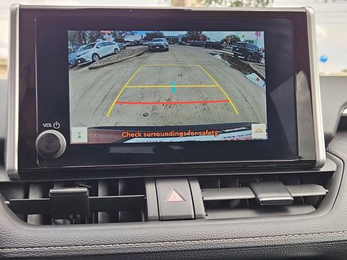 Used 2025 Toyota RAV4 XLE image 24