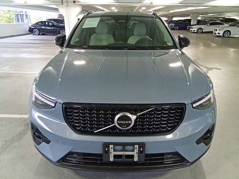 Used 2023 Volvo XC40 B5 Ultimate w/ Protection Package Premier image 4