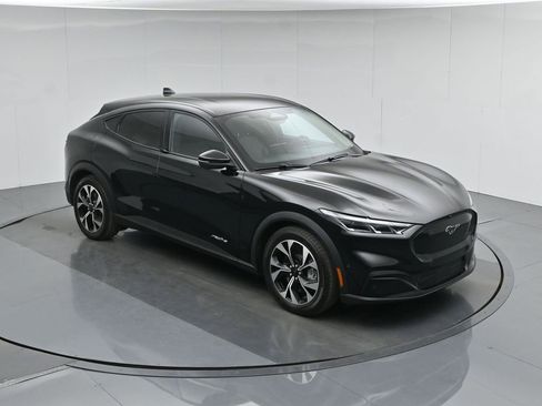 Used 2024 Ford Mustang Mach-E Select image 39