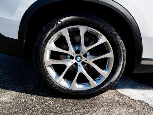 Used 2023 BMW X5 xDrive40i w/ Premium Package AWD/4WD image 21