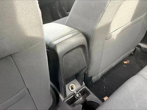Used 2015 Ford Fiesta SE w/ Comfort Package FWD image 10