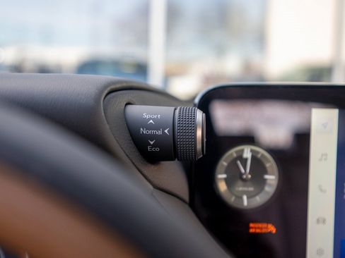 New 2025 Lexus ES 350 Ultra Luxury image 37