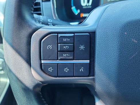 Used 2022 Ford F150 Lariat image 22