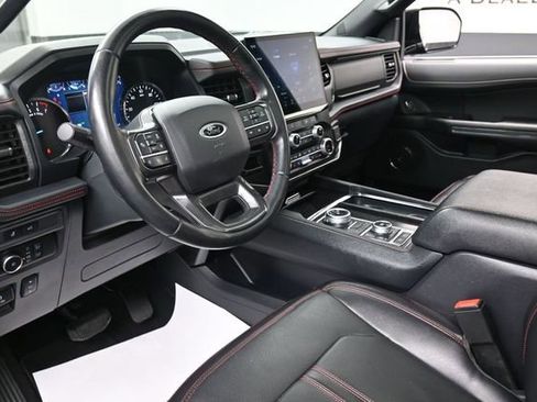 Used 2024 Ford Expedition Limited AWD/4WD image 14