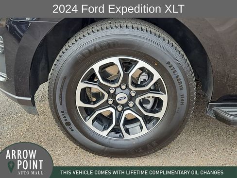 Used 2024 Ford Expedition XLT image 16