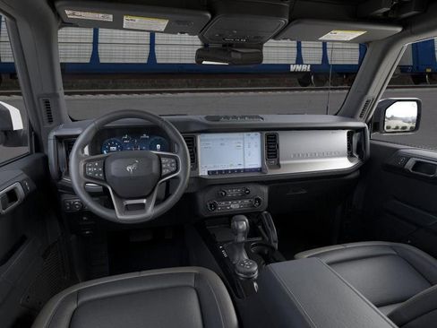 New 2026 Ford Bronco Outer Banks w/ Sasquatch Package image 9