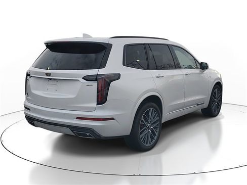 Certified 2024 Cadillac XT6 Sport w/ Technology Package image 4