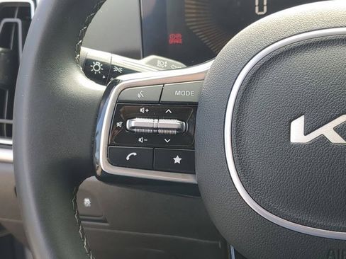 Used 2024 Kia Sorento S w/ Panoramic Sunroof Package image 20