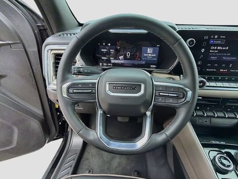Used 2025 GMC Canyon Denali AWD/4WD image 38