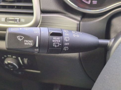 Used 2022 Jeep Grand Cherokee Laredo X image 27