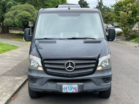 Used 2016 Mercedes-Benz Sprinter 2500 image 4