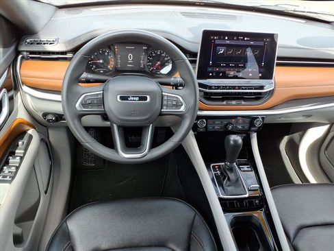 Used 2024 Jeep Compass Limited AWD/4WD image 6