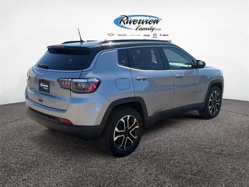 Used 2024 Jeep Compass Limited AWD/4WD image 5
