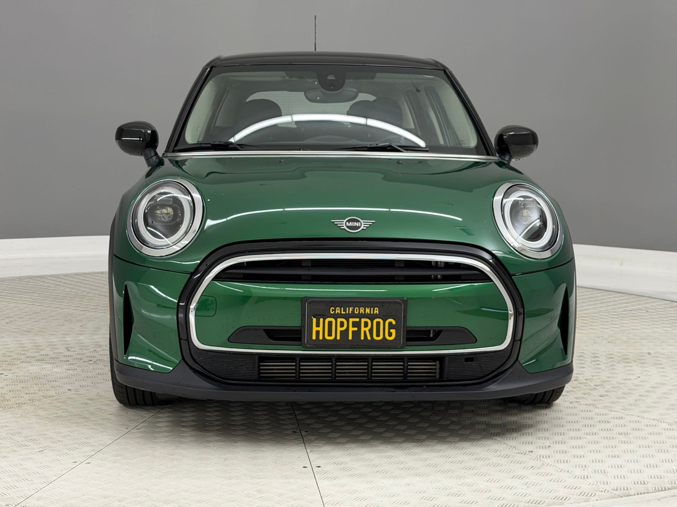 Used 2023 MINI Cooper 4-Door Hardtop FWD image 6