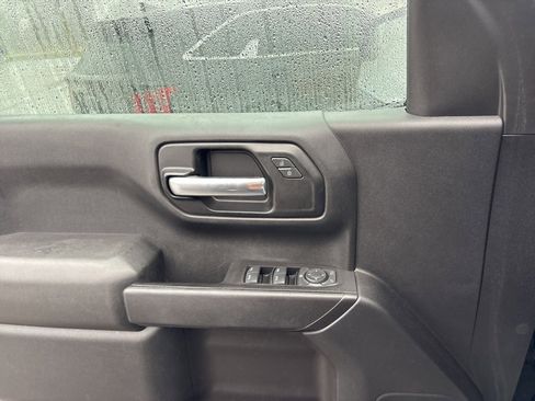 Used 2020 Chevrolet Silverado 1500 Custom w/ Custom Value Package image 22