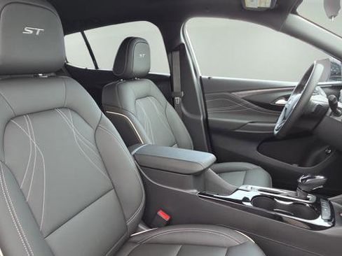 New 2026 Buick Envista Sport Touring w/ Studio Series image 18