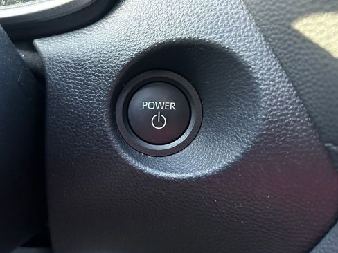 Certified 2025 Toyota Corolla Cross XSE w/ Convenience Package image 28