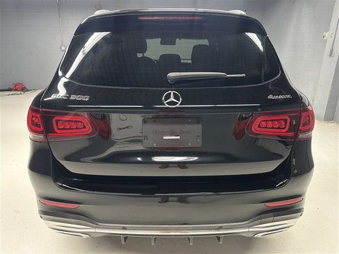 Used 2022 Mercedes-Benz GLC 300 4MATIC image 6