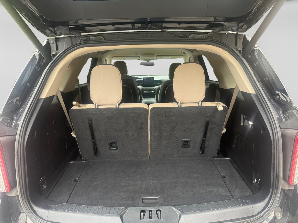 Used 2020 Ford Explorer XLT w/ Comfort Package AWD/4WD image 19