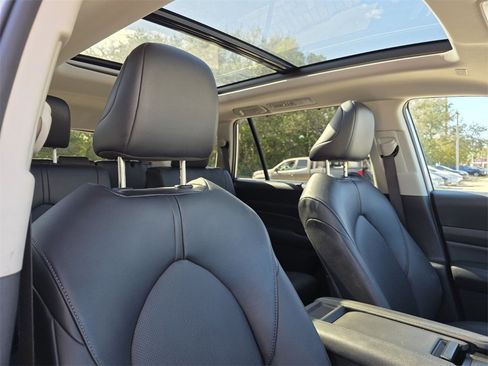 Certified 2024 Toyota Grand Highlander XLE image 15