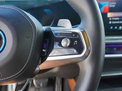 Used 2024 BMW 750e xDrive w/ Executive Package image 12